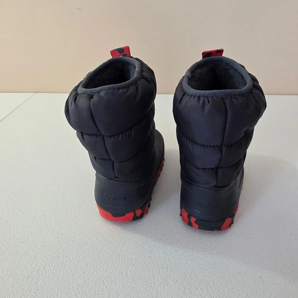 Crocs Classic Neo Puff Boots Kids C9 Black Red Camo Insulated Winter 207683